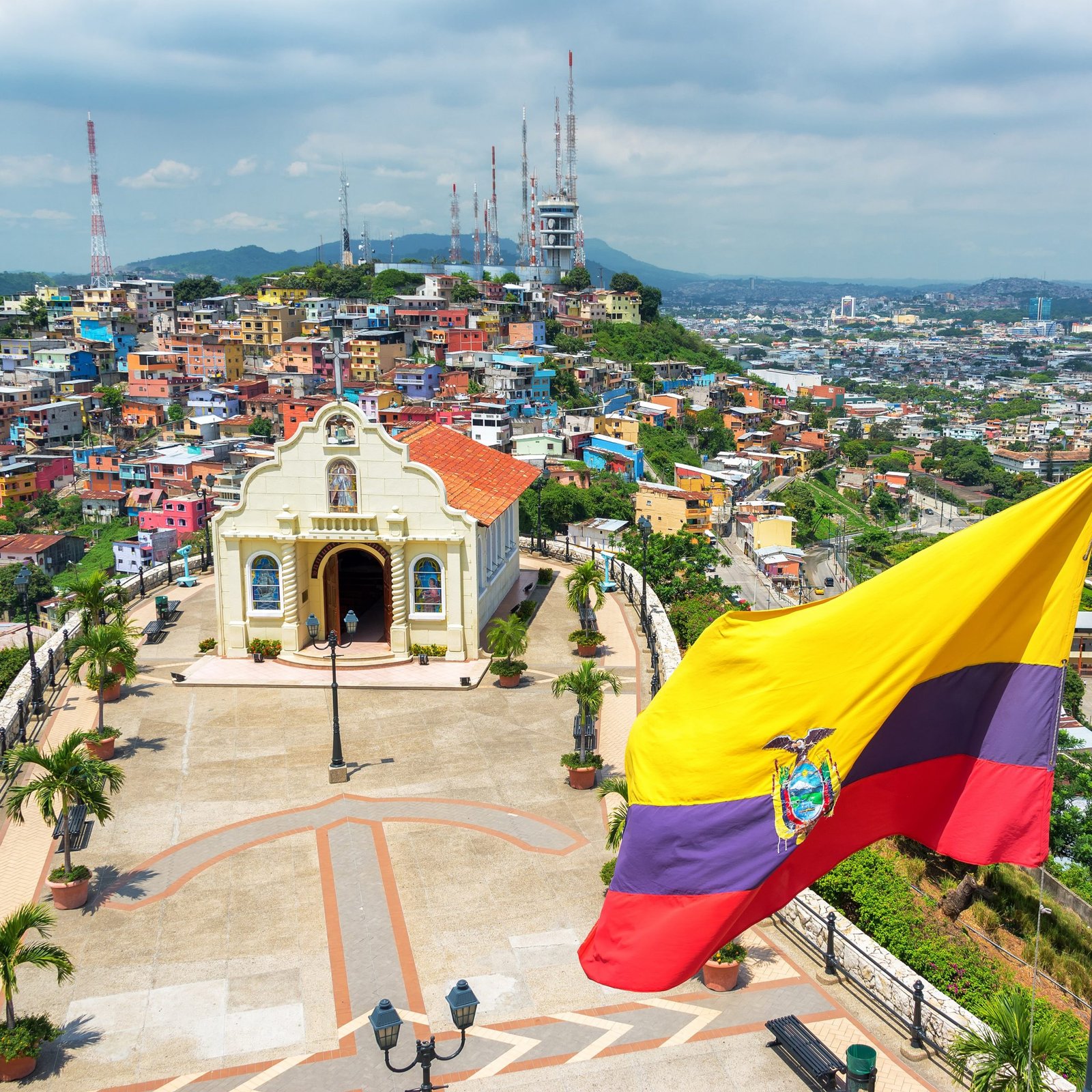 Homologación y convalidación de títulos en Ecuador con REDLEA