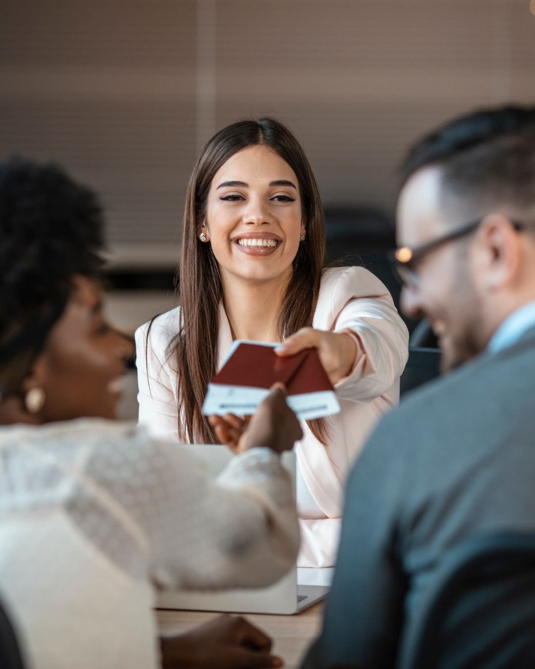 Asesoría en visados de estudio, trabajo y turismo con REDLEA